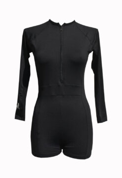 maiô com shortinho preto, maiô shortinho preto, maiô pra surfar preto, maiô shortinho e manfa longa Sicrupt Beachwear
